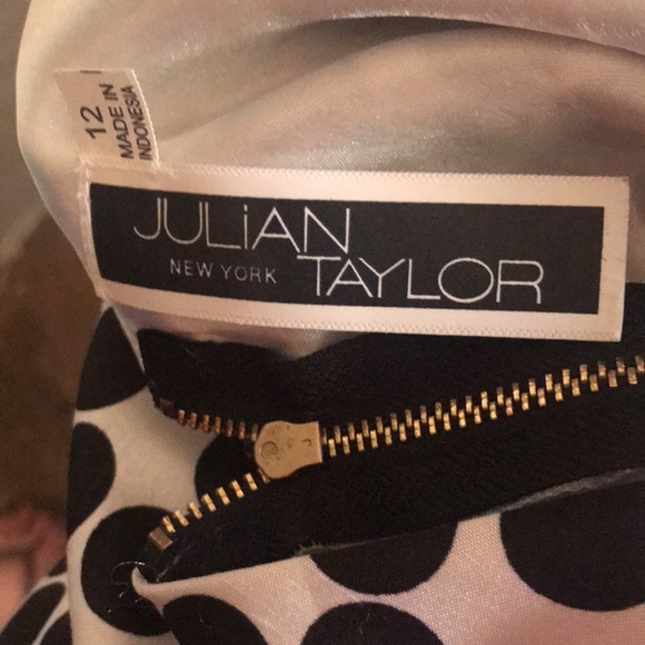 White and black polka dots dress - Picture 4 of 5